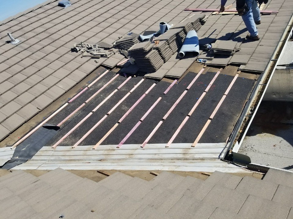 Kansas City Tile Roof Repair Contractor | Smart Exteriors