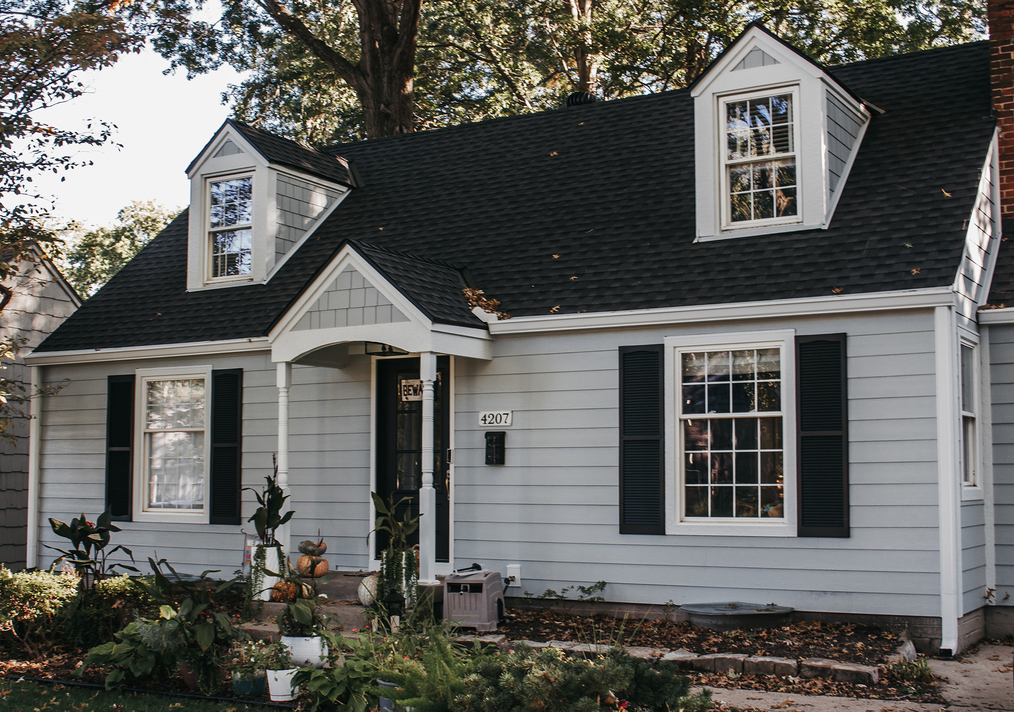 Custom windows installed on a home in Kansas City by Smart Exteriors