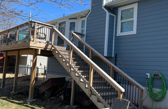 Summit, MO home with new James Hardie Siding & ProVia Windows installed by Smart Exteriors