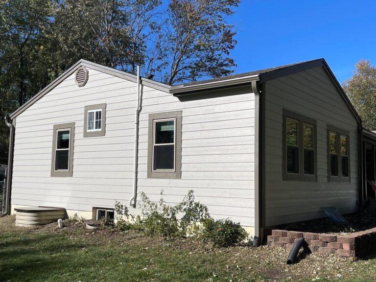 Lee's Summit home with James Hardie Siding & Windows installed by Smart Exteriors