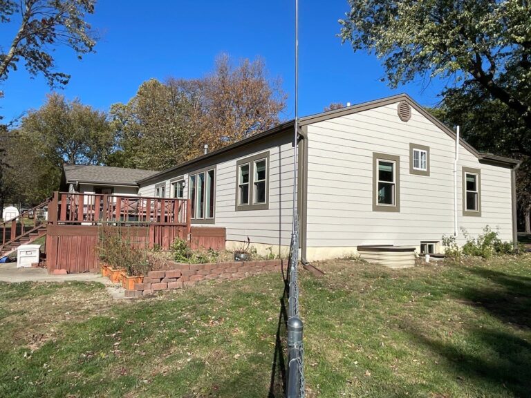 Lee's Summit home with James Hardie Siding & Windows installed by Smart Exteriors