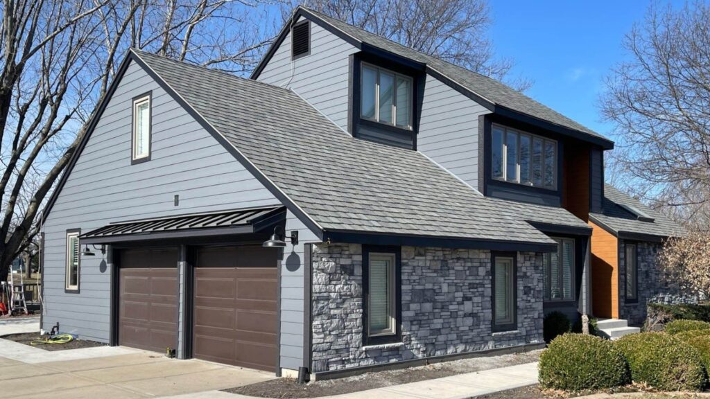 Smart Exteriors updates Overland Park home by installing Night Gray James Hardie siding